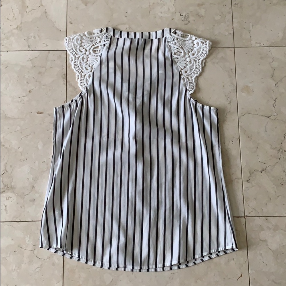Blouse - Picture 2 of 2